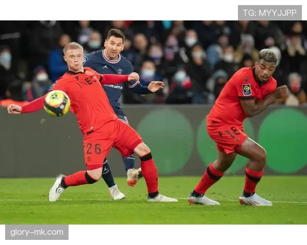 足球豪门对决：近期交锋走势清晰，竞争力持续提升