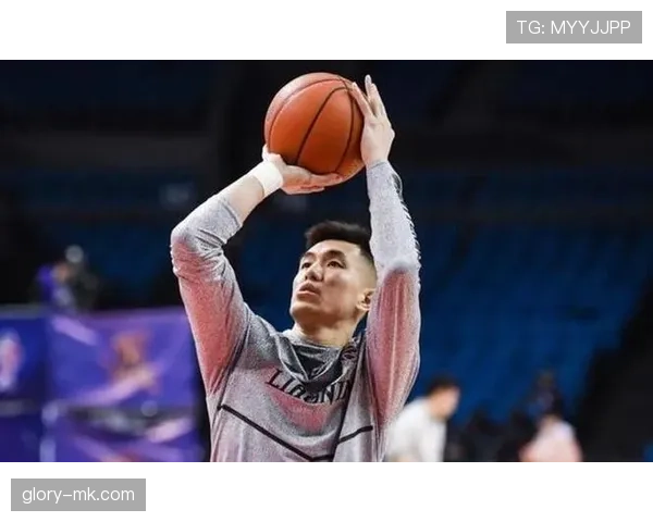 郭艾伦出门像隔壁土豪，球场上又突然变成拼命三郎